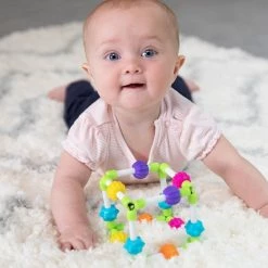 Budget ⭐ Fat Brain Toy Co - Quubi Flexible Sensory Cube - Baby Toy 😉
